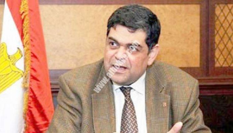 الدكتور أشرف حاتم-رئيس لجنة الصحة بمجلس النواب