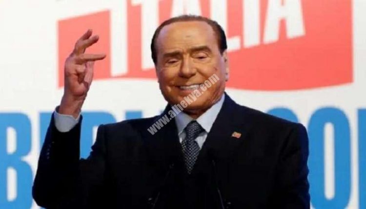 رئيس الوزراء الإيطالي سيلفيو برلسكوني
