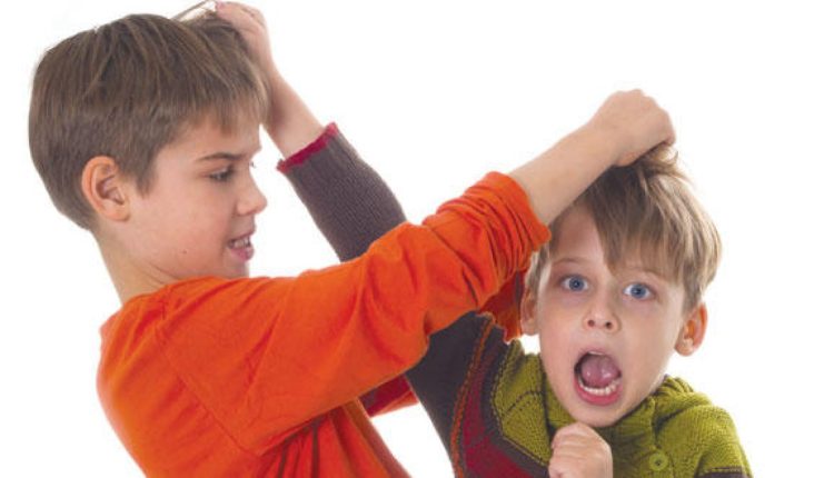 العنف لدي الاطفال وكيفية التعامل معه
